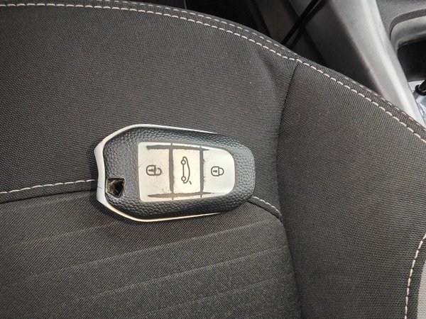 Peugeot 2008 2014, 93000 км, за 5567 USD - фото 12