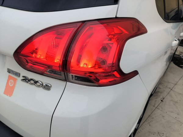 Peugeot 2008 2015, 28000 км, за 6619 USD - фото 23