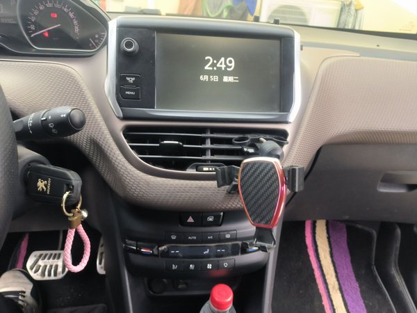 Peugeot 2008 2015, 28000 км, за 6619 USD