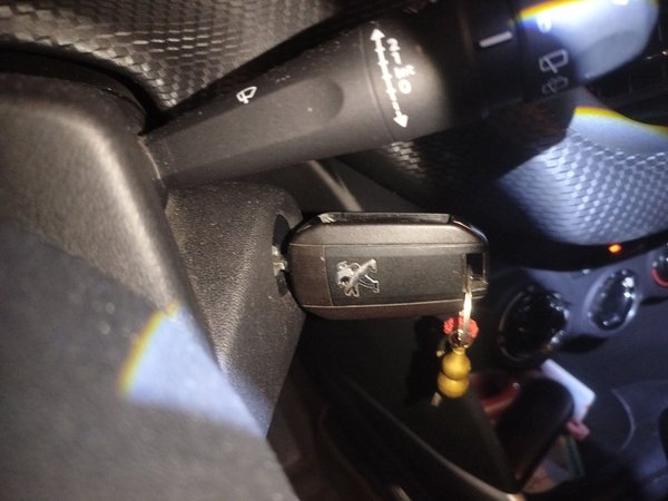 Peugeot 2008 2015, 54500 км, за 4886 USD - фото 17