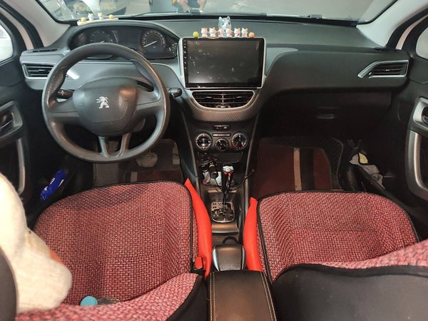 Peugeot 2008 2015, 71500 км, за 5574 USD - фото 17