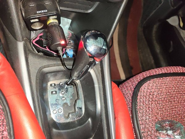 Peugeot 2008 2015, 71500 км, за 5574 USD - фото 14