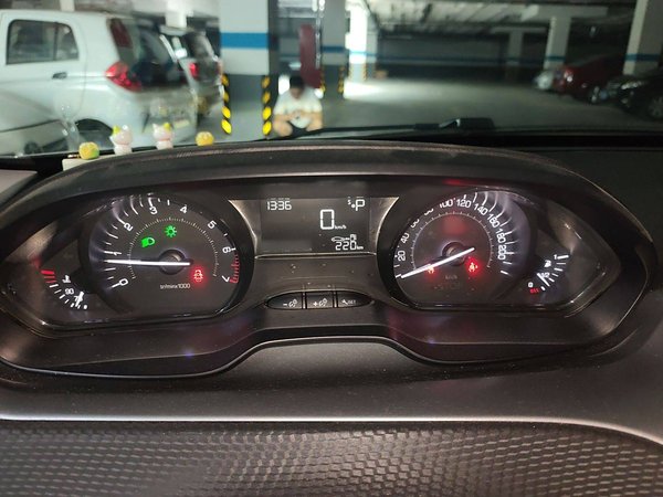 Peugeot 2008 2015, 71500 км, за 5574 USD - фото 11