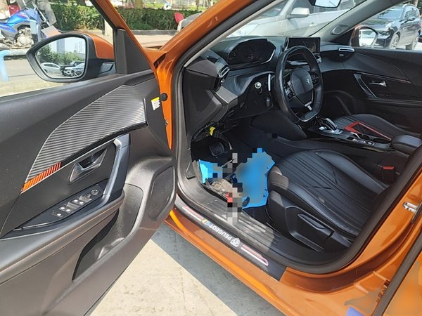 Peugeot 2008 2020, 108600 км, за 6763 USD - фото 19