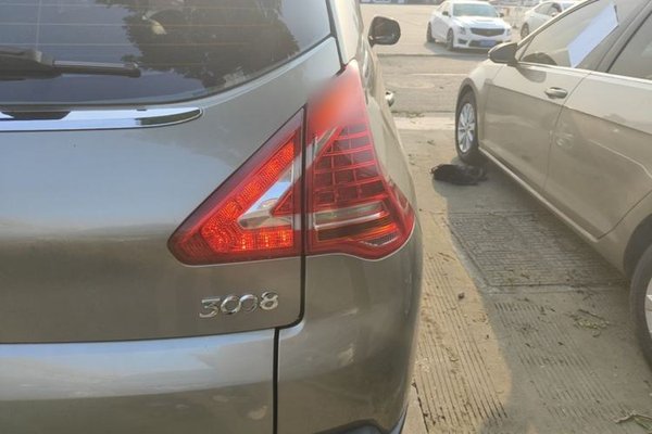 Peugeot 3008 2015, 120800 км, за 5093 USD - фото 9