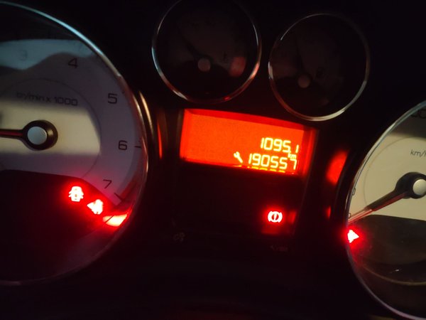 Peugeot 308 2013, 190500 км, за 2561 USD - фото 13