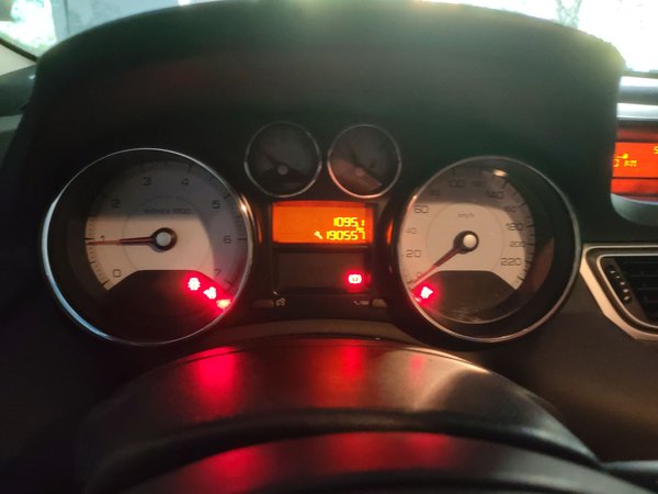 Peugeot 308 2013, 190500 км, за 2561 USD - фото 12