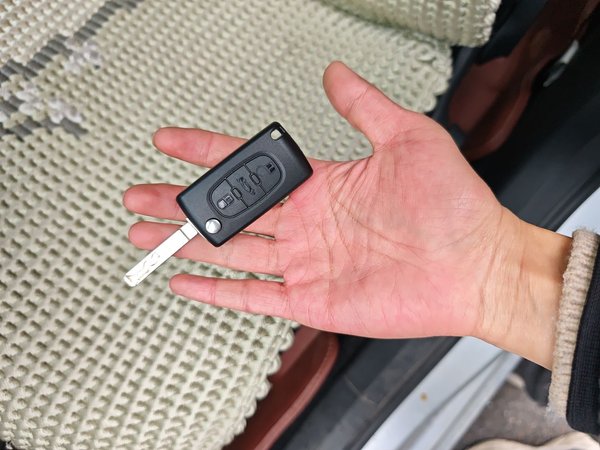 Peugeot 308 2013, 58099 км, за 3738 USD - фото 9