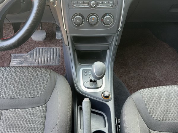 Peugeot 308 2014, 120700 км, за 3850 USD