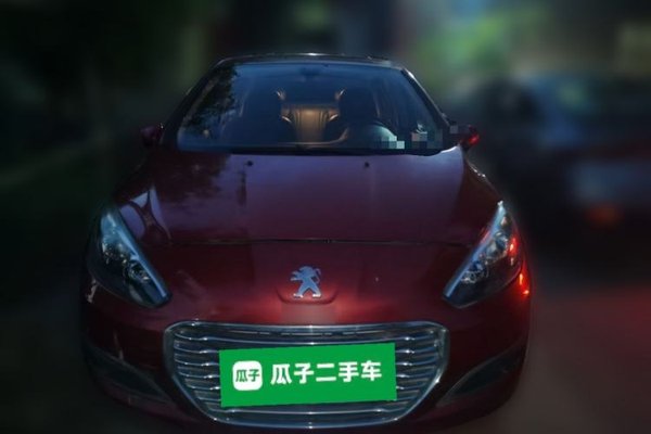 Peugeot 308 2014, 54200 км, за 2139 USD