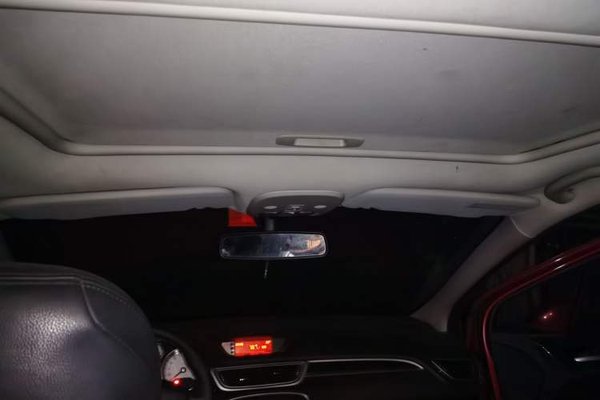 Peugeot 308 2014, 54200 км, за 2139 USD