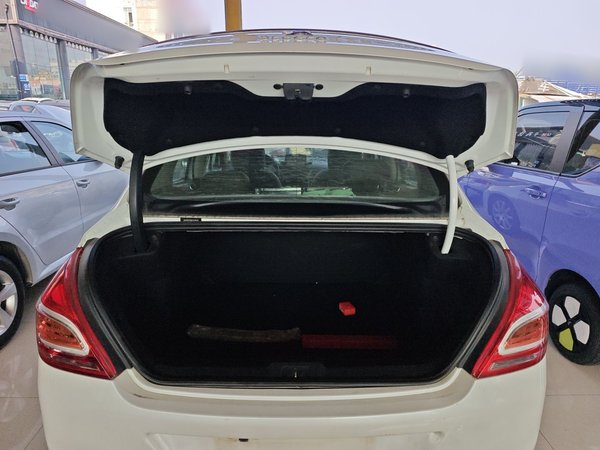 Peugeot 308 2014, 103100 км, за 3758 USD - фото 22