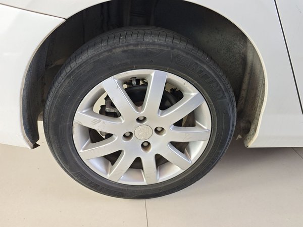 Peugeot 308 2014, 103100 км, за 3758 USD - фото 10