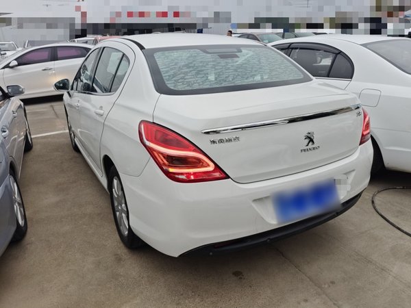 Peugeot 308 2014, 185600 км, за 4293 USD