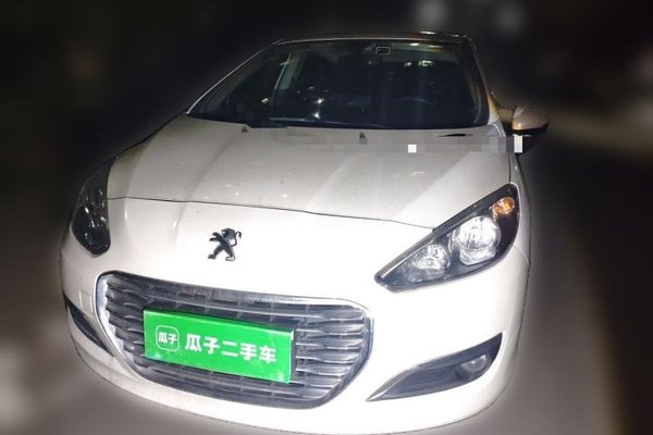 Peugeot 308 2014, 33400 км, за 3840 USD