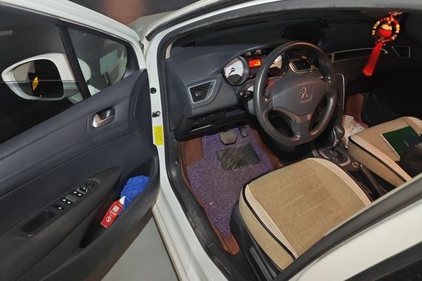 Peugeot 308 2014, 66700 км, за 3715 USD - фото 13