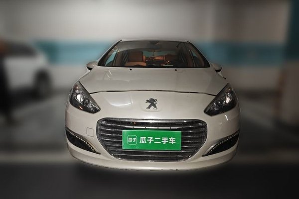 Peugeot 308 2014, 66700 км, за 3715 USD