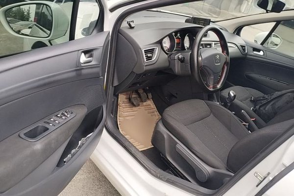Peugeot 308 2014, 71600 км, за 3993 USD - фото 19