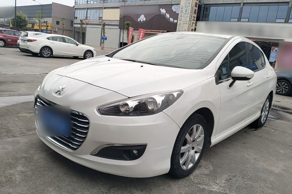 Peugeot 308 · 2014 год