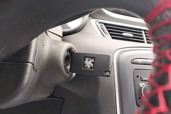 Peugeot 308 2014, 71600 км, за 3993 USD - фото 12