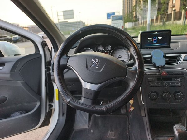 Peugeot 308 2014, 77600 км, за 2555 USD - фото 11