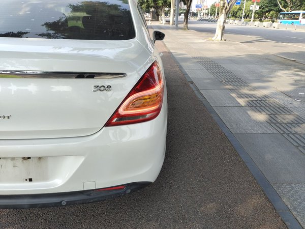 Peugeot 308 2014, 78600 км, за 3731 USD - фото 8