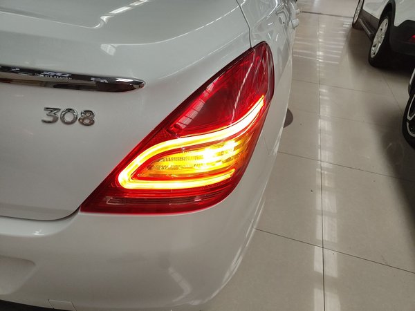 Peugeot 308 2014, 96900 км, за 4005 USD - фото 7