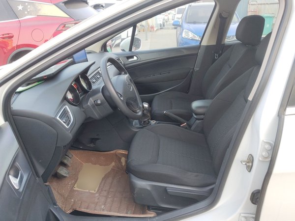 Peugeot 308 2014, 98300 км, за 4355 USD - фото 18