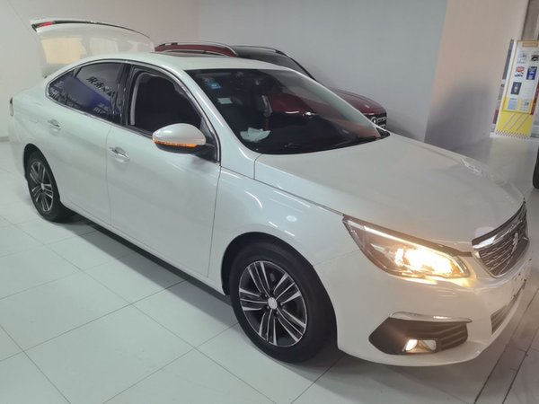 Peugeot 308 2016, 65900 км, за 6321 USD