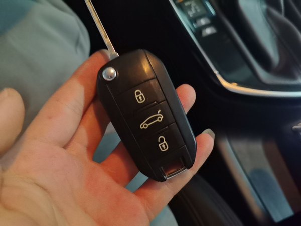 Peugeot 308 2016, 65900 км, за 6321 USD - фото 12