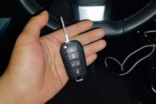 Peugeot 308 2018, 155900 км, за 3737 USD - фото 9