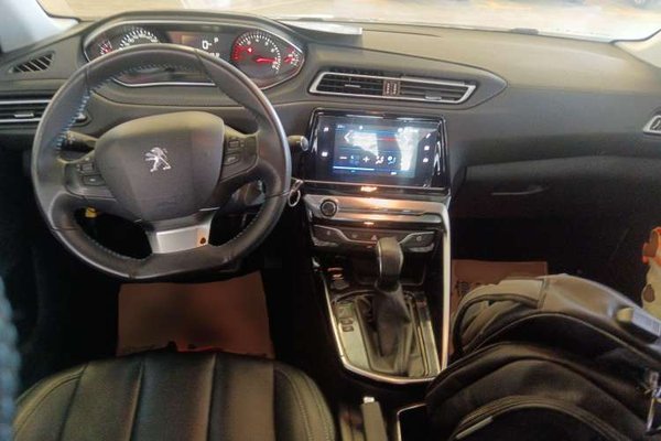 Peugeot 308 2018, 113699 км, за 7091 USD - фото 13