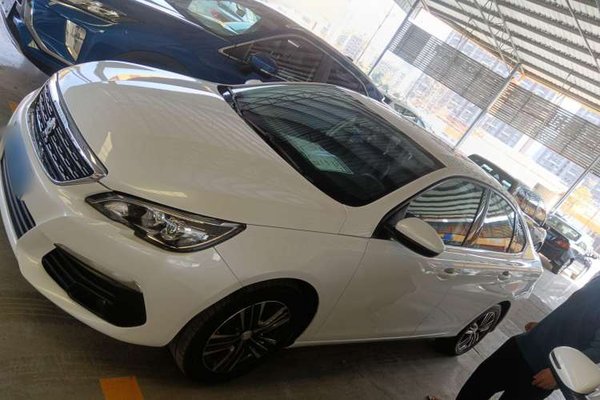 Peugeot 308 2018, 113699 км, за 7091 USD