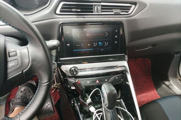 Peugeot 308 2018, 56100 км, за 6776 USD - фото 12
