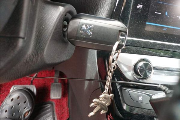 Peugeot 308 2018, 56100 км, за 6776 USD - фото 17