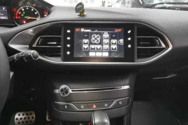 Peugeot 308S 2015, 77100 км, за 6887 USD - фото 16