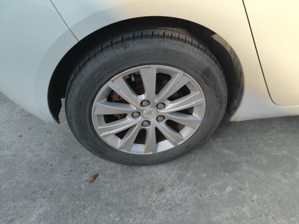 Peugeot 308S 2015, 120500 км, за 4925 USD