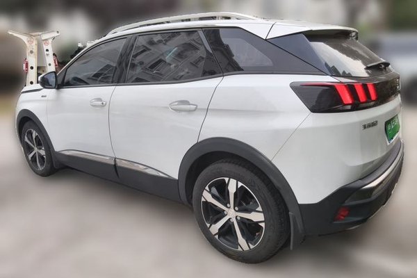 Peugeot 4008 2017, 179700 км, за 5948 USD