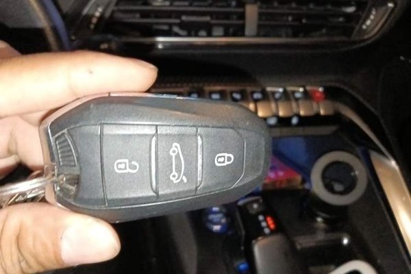Peugeot 4008 2019, 75800 км, за 7707 USD - фото 20