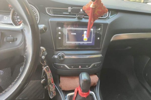 Peugeot 408 2014, 163200 км, за 3122 USD