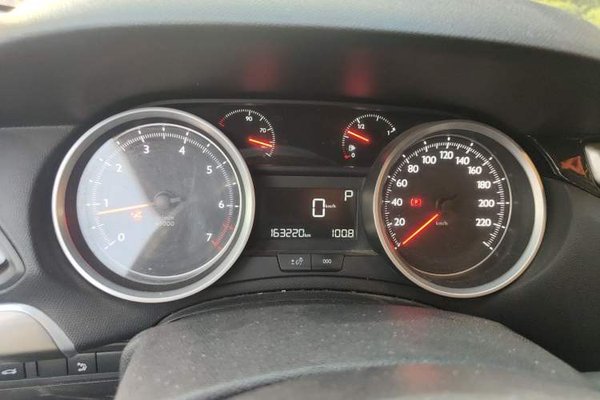 Peugeot 408 2014, 163200 км, за 3122 USD