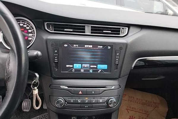 Peugeot 408 2014, 111199 км, за 4455 USD