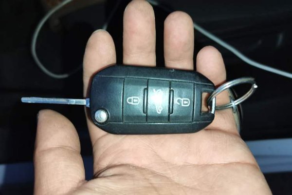 Peugeot 408 2014, 147800 км, за 2477 USD - фото 9
