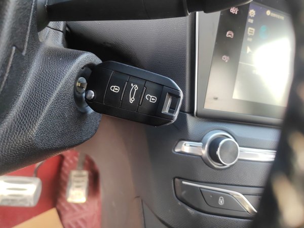 Peugeot 408 2015, 116700 км, за 5552 USD - фото 19