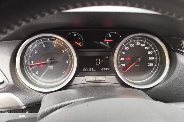 Peugeot 408 2015, 137100 км, за 4279 USD - фото 8