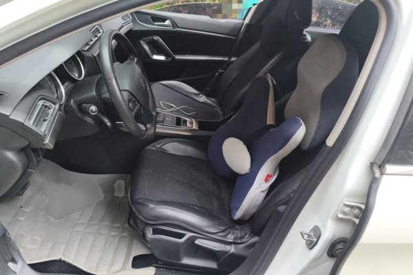 Peugeot 408 2015, 137100 км, за 4279 USD - фото 12