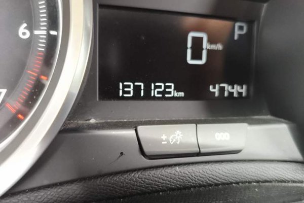 Peugeot 408 2015, 137100 км, за 4279 USD - фото 9