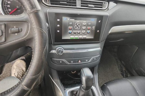 Peugeot 408 2016, 141200 км, за 4950 USD - фото 16