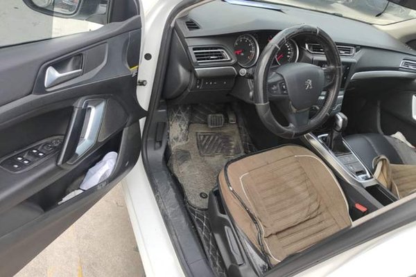 Peugeot 408 2016, 141200 км, за 4950 USD - фото 19