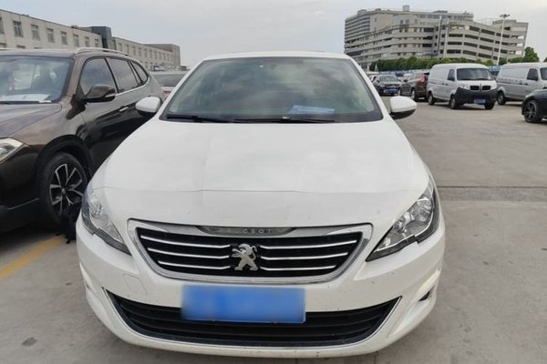 Peugeot 408 2016, 141200 км, за 4950 USD